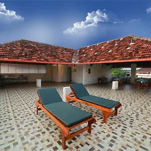 Couette-café La Lune, Kochi